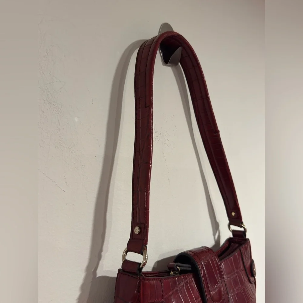 Liz Claiborne Vintage Cherry Red Croc-Embossed Shoulder Handbag